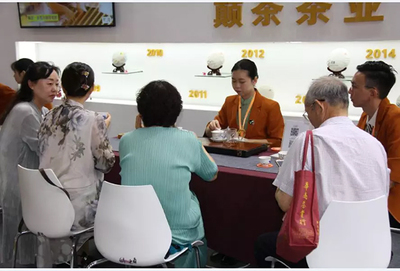 2019春季茶博會隆重開幕，現(xiàn)場直擊巔茶茶館與倉儲服務(wù)新體驗